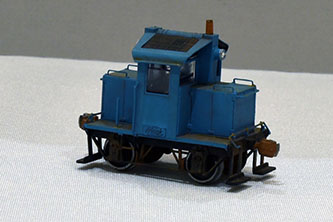 Unpowered HO Mack Diesel 15 Ton by Dave Roeder, MCoR - Kit Built Structures Category
