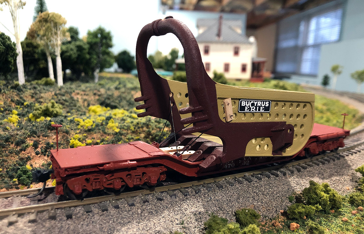 An HO scale Dragline Bucket open load by Bob Hamner. Bob found this bucket on the Shapeways site and made a nifty open load. Bob is a FVD member.