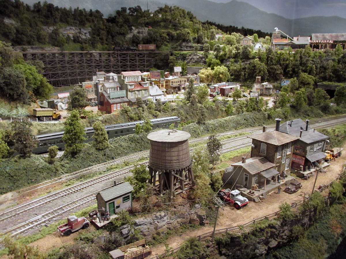 Bob Montgomery beautifully scratch builds almost all the structures on his large 1950's Southern layout.